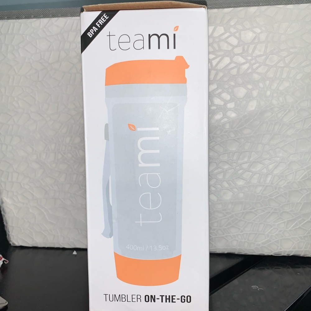 Teami Coral/ Peach tumbler 13.5 oz new in box